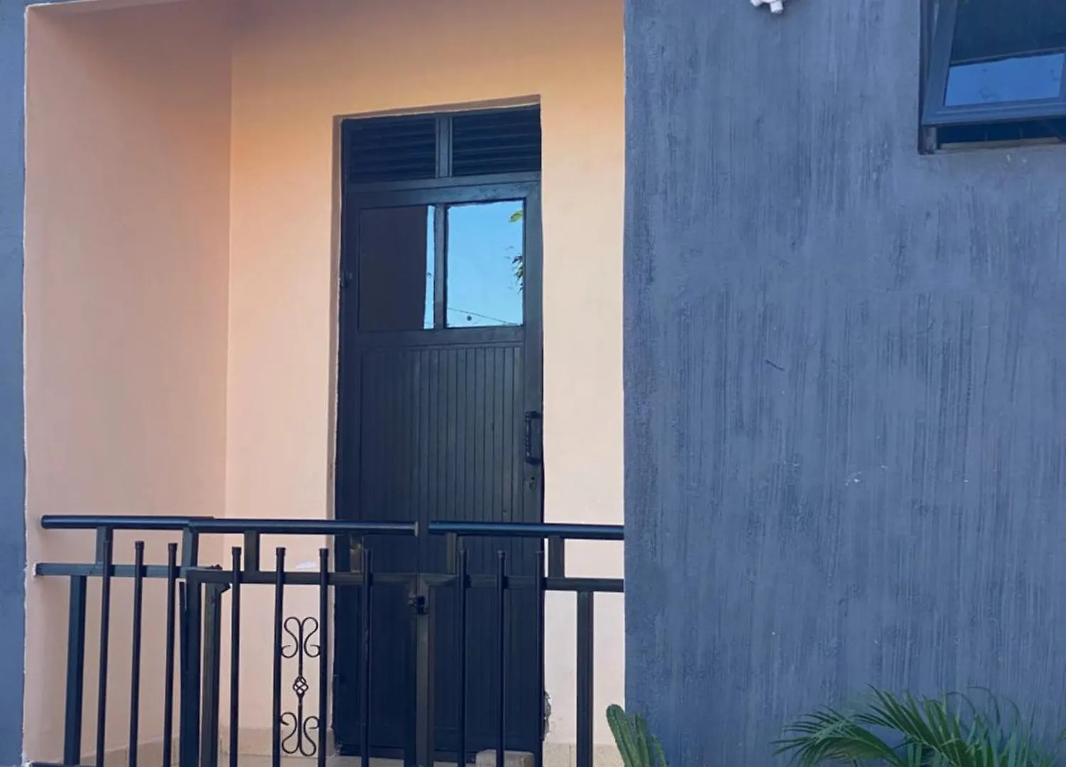 Ha Luxury Air B&B2 Kampala 0*,